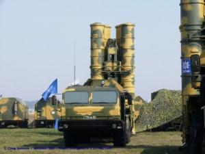 Боевая машина зенитно-ракетного комплекса С-400