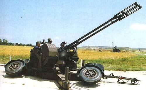 35-мм спаренные пушки Oerlikon