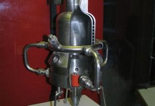 Макет опытного жидкостного ракетного двигателя ОРМ-65.
