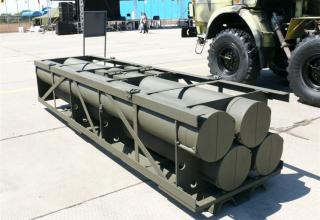 Транспортно-пусковой контейнер для стрельбы реактивными снарядами серии Extra калибра 300 мм РСЗО “Найза” 