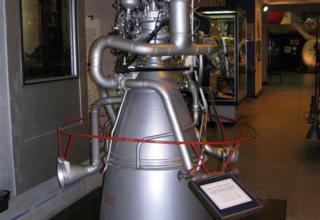 Вид макета жидкостного ракетного двигателя РД-119 