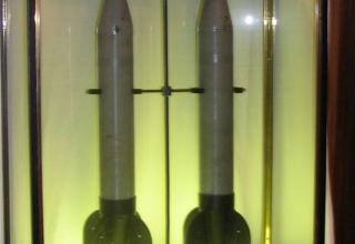 Макеты ракетных снарядов РС-82.
