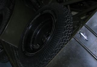 Вид запасного колеса для шасси установки М-13