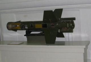 Разрезной макет противотанковой управляемой ракеты 9М17П противотанкового ракетного комплекса 