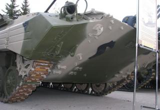 Гусеничное шасси с комплексом вооружения для оснащения бронетанковой техники. ©С.В. Гуров.