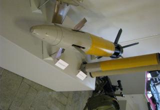 Макет управляемого артиллерийского снаряда 
