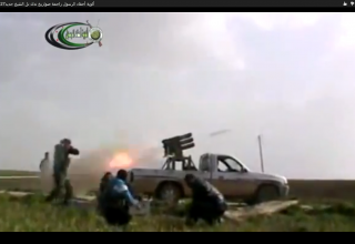 Опубликовано 27.01.2013 г. http://cjchivers.com/post/41646505727/syrian-anti-government-fighters-with-multiple