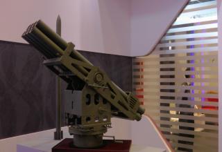 Макет установки TAKA - 2 GRL01 для пуска РС калибра 122 мм (Судан). ©И.В. Кузнецов (ОАО “НПО “СПЛАВ” г.Тула)