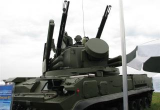 Демонстрационный вариант ЗСУ 2С6М1 из состава ЗПРК 