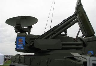 Демонстрационный вариант ЗСУ 2С6М1 из состава ЗПРК 