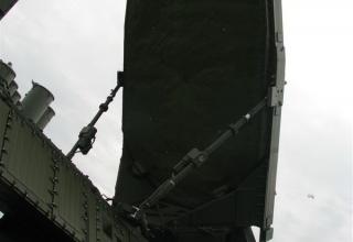 Демонстрационный вариант многоканальной станции наведения ракет 9С32МЭ. ©С.В.Гуров (Россия, г.Тула)