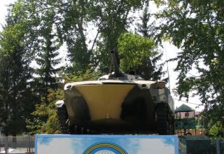 Памятник боевой машине. ©С.В. Гуров (Россия, г.Тула).
