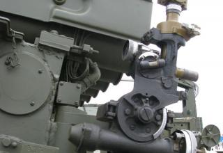 Боевая машина БМ-21 по данным на штендере. В действительности, боевая машина 2Б17-1. ©С.В. Гуров (Россия, г.Тула).
