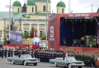 Военный парад в ознаменование 77-й годовщины Победы в Великой Отечественной войне (1941-1945 годов) в Городе-Герое Туле