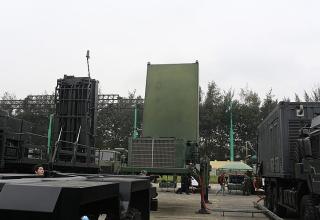 Многофункциональная радиолокационная станция ЗРК Spyder. https://congthuong.vn/ngam-nhung-loai-vu-khi-khung-trung-bay-tai-vietnam-international-defence-expo-2022-230114.html     08.12.2022 г.