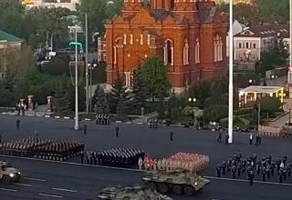 Вечерняя репетиция Парада Победы в ознаменование 79-й годовщины Победы в Великой Отечественной войне (1941-1945 годов) в Городе-Герое Туле