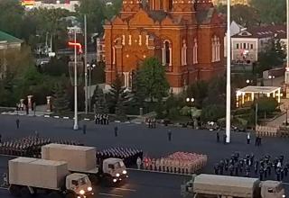 Вечерняя репетиция Парада Победы в ознаменование 79-й годовщины Победы в Великой Отечественной войне (1941-1945 годов) в Городе-Герое Туле