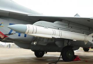 Комплекс управляемого ракетно-бомбового вооружения  9-А-7759 "Гром"